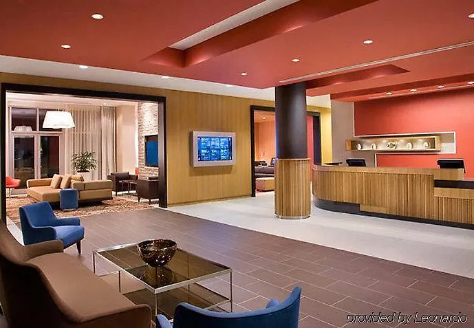 Hotel Courtyard By Marriott Calgary Airport