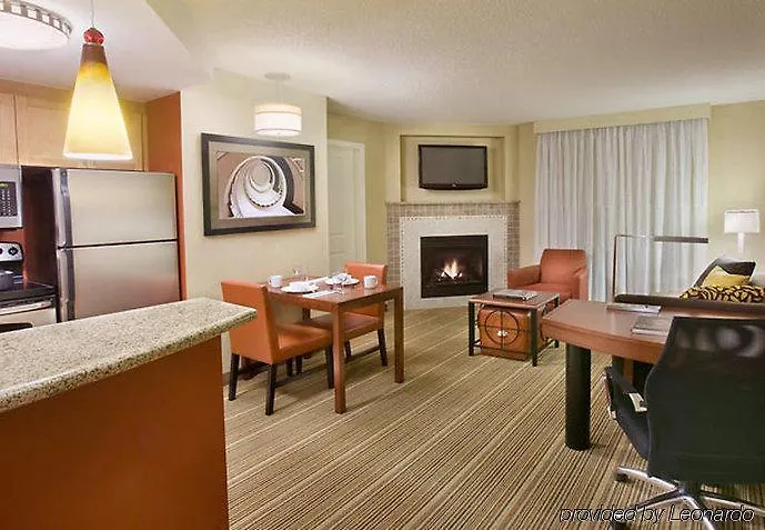 Hotel Courtyard By Marriott Calgary Airport